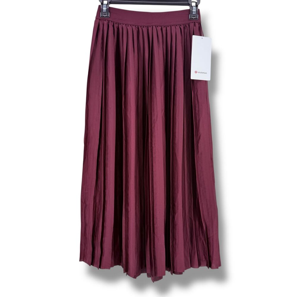 Lululemon Satin Pleated Midi Skirt Garnet Red Size Womens Size XS Pull On $148